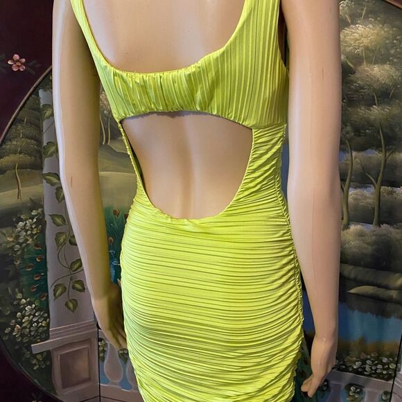 Arden B Fitted Bodycon Mini dress Lime Green Size Small - Picture 10 of 10